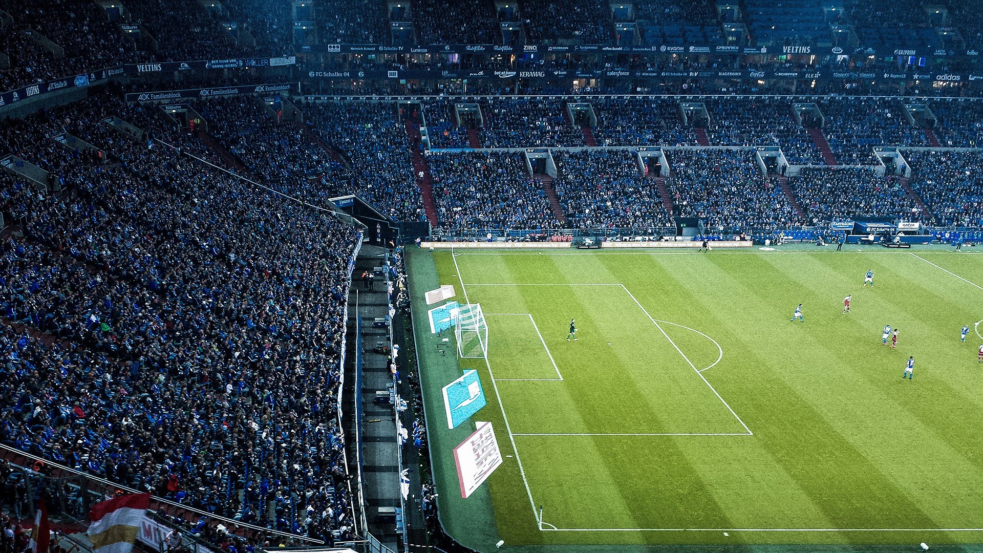 以足球为核心的体育旅游线路不断丰富，带动区域经济增长，足球作为体育改革的突破口